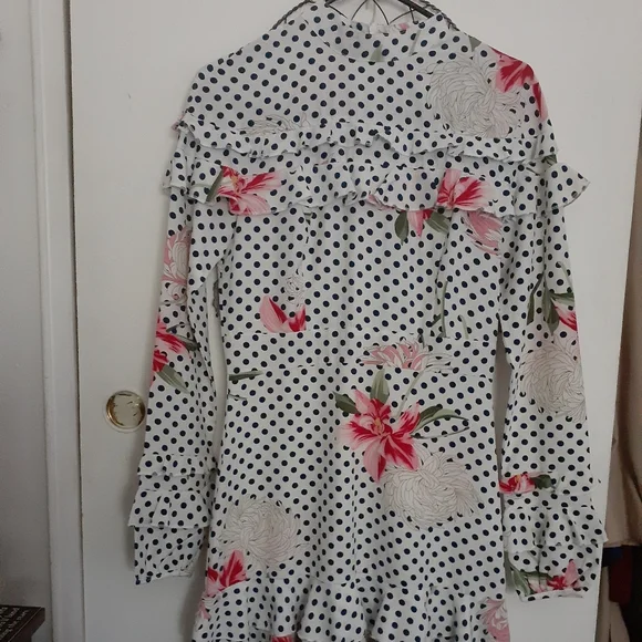 Boohoo flower and Polka dot dress - Picture 5 of 8